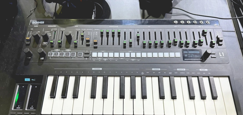 Donner L1: Roland SH-101’e Analog Bir Saygı Duruşu